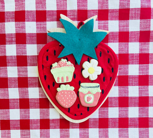 ICED STRAWBERRY PATCH TREATS
