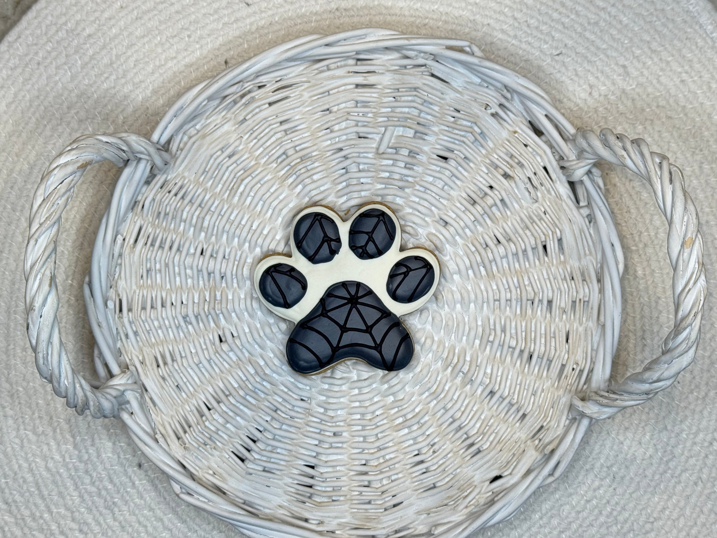 ICED SPOOKY PAWS