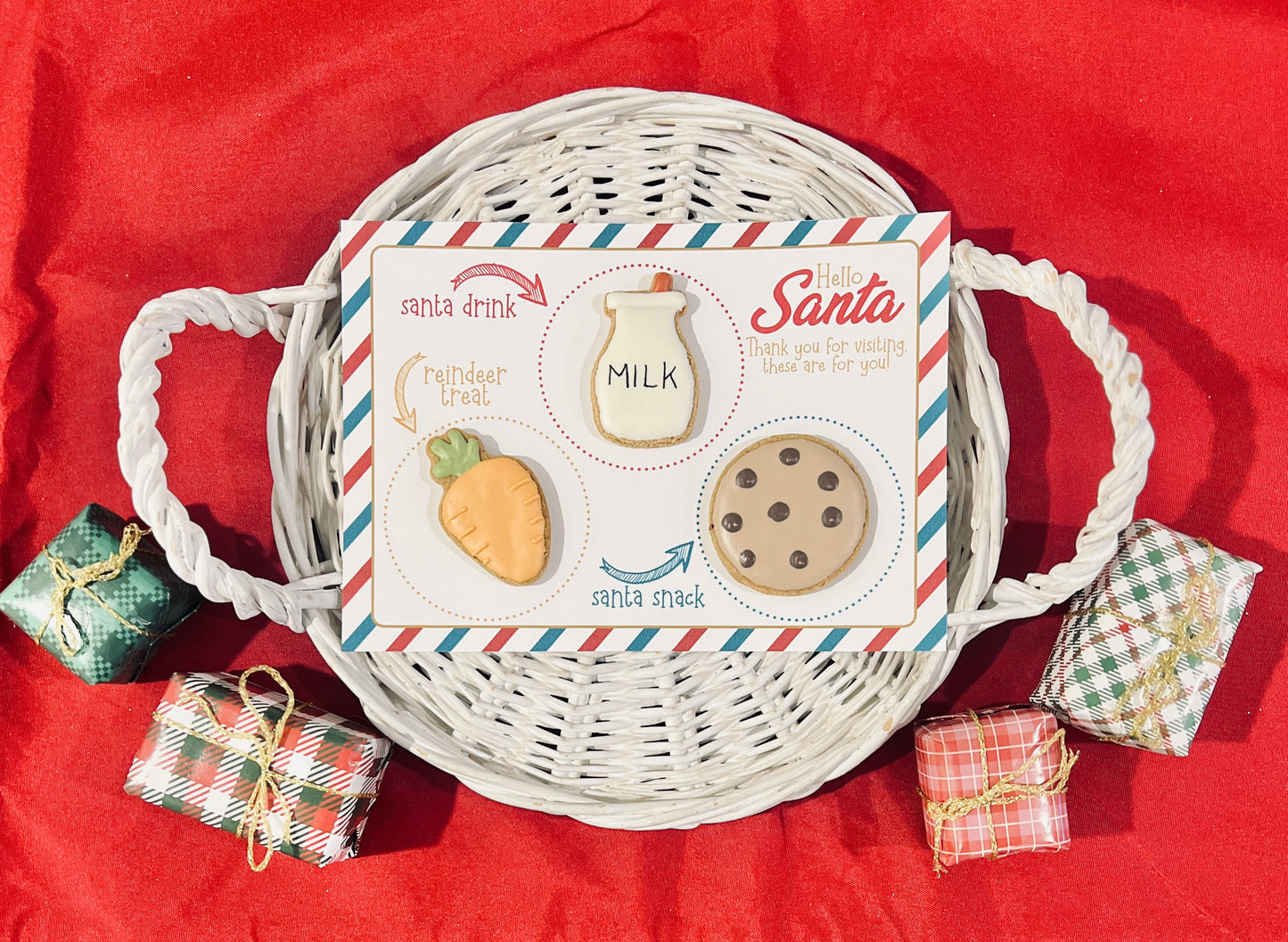 ICED SANTA PAWS TREATS